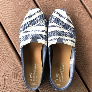 TOMS denim shoes